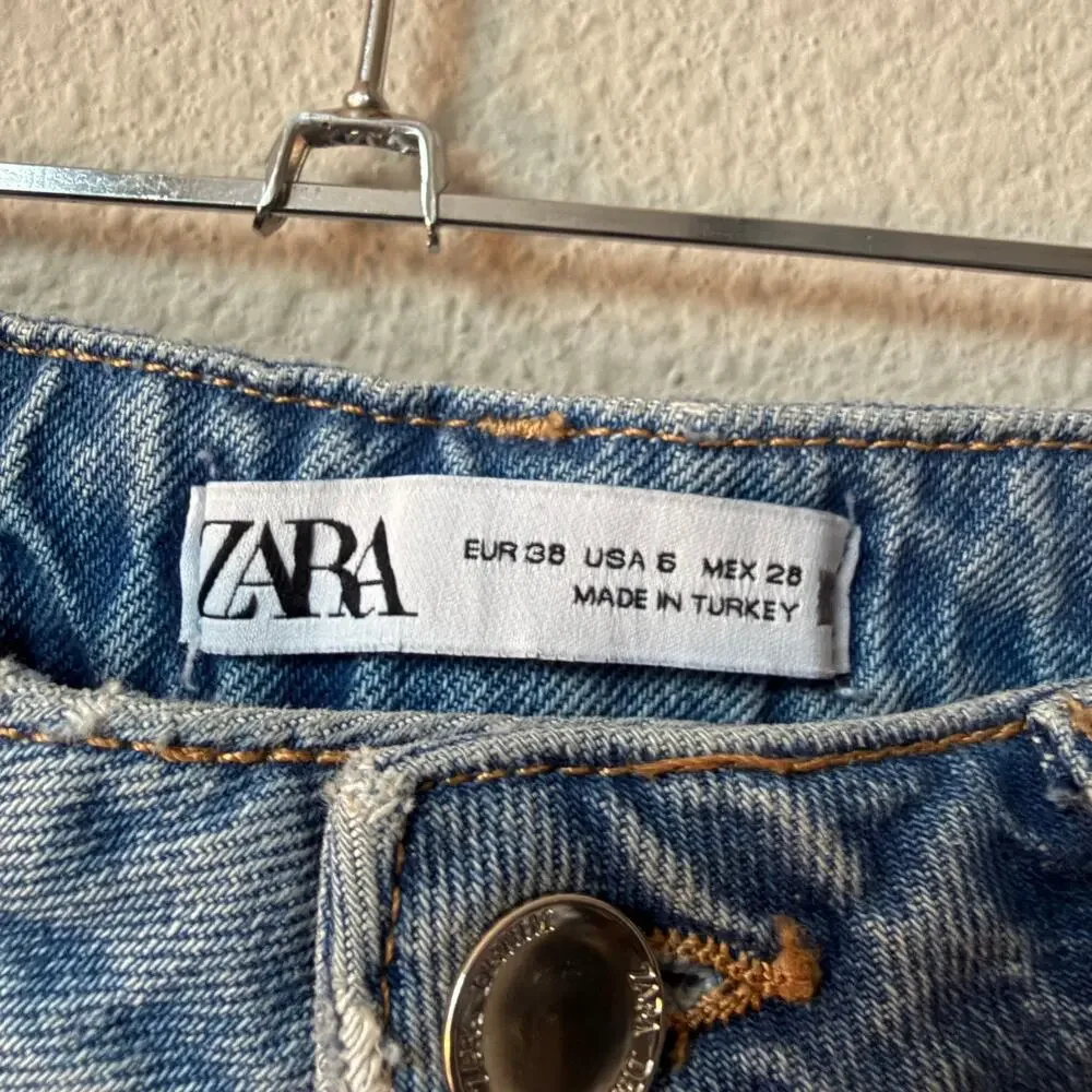 Zara High Rise Straight Leg Distressed Split Hem Jeans Size 6